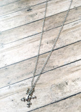 Cargar imagen en el visor de la galería, Tiana Princess and the Frog inspired necklace