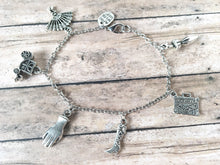 Cargar imagen en el visor de la galería, Victorian charm bracelet
