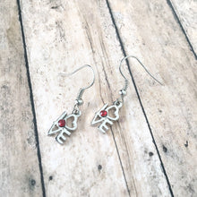 Cargar imagen en el visor de la galería, Love earrings