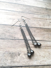 Lade das Bild in den Galerie-Viewer, Black Teardrop Earrings