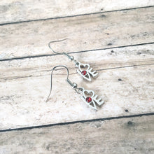 Cargar imagen en el visor de la galería, Love earrings
