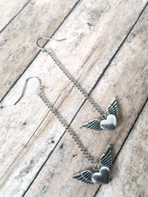 Carica l'immagine nel visualizzatore di Gallery, Winged Heart Dangle Earrings