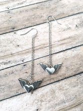 Carica l'immagine nel visualizzatore di Gallery, Winged Heart Dangle Earrings