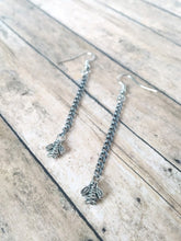 Charger l'image dans la galerie, Long Bee Earrings