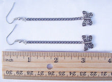 Carica l'immagine nel visualizzatore di Gallery, Long Butterfly Earrings
