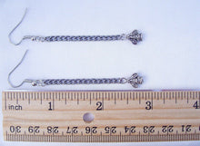 Charger l'image dans la galerie, Long Bee Earrings