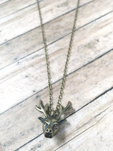 Carica l'immagine nel visualizzatore di Gallery, Gaston inspired necklace