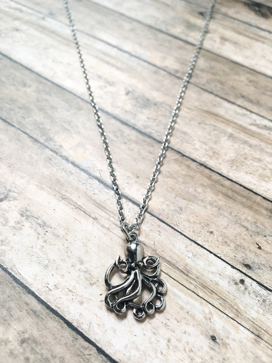 Ursula inspired necklace