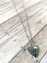 Carica l&#39;immagine nel visualizzatore di Gallery, Heartbeat necklace
